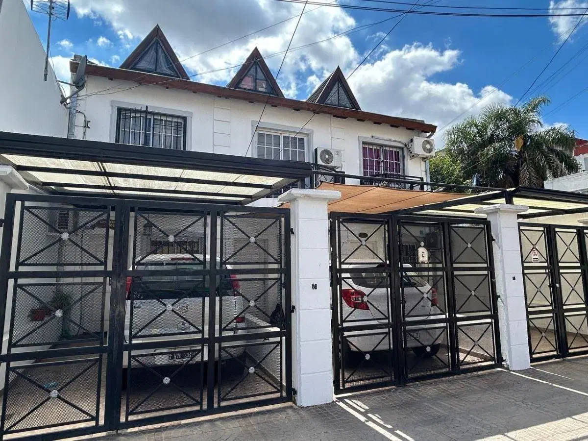 Tríplex 4 amb al frente en San Justo (z/Hospital de Niños) 3