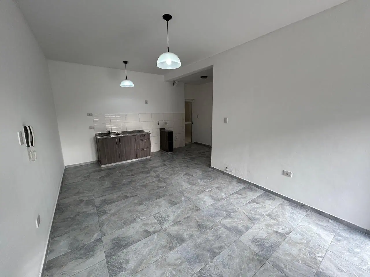 Depto. 2 amb moderno en Planta Baja al Frente en San Justo (Villa Constructora) 3