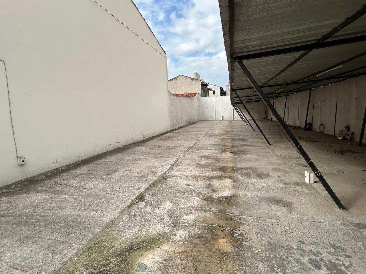 Lote de 10 x 30 con 12 cocheras en San Justo Centro 8