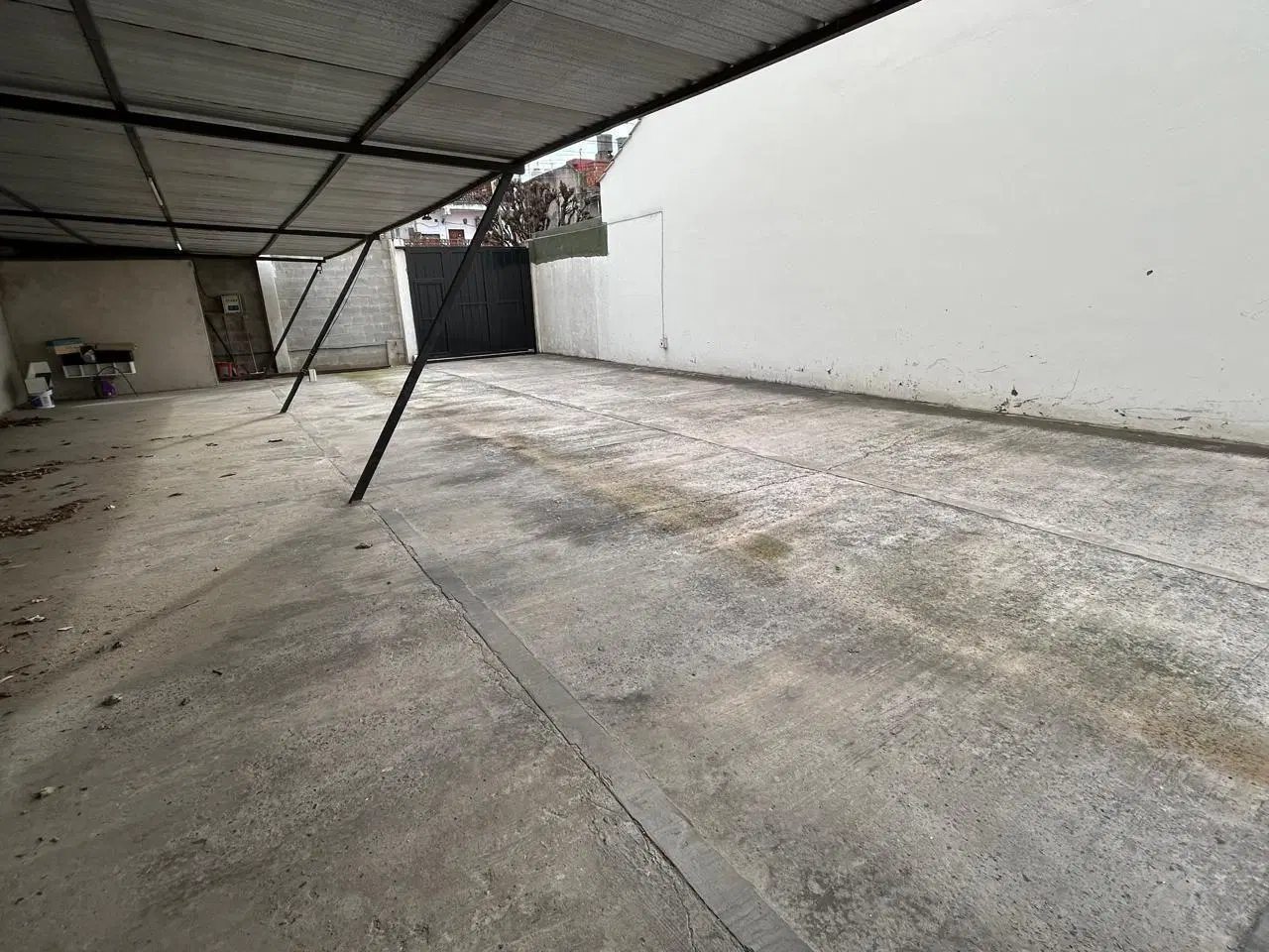 Lote de 10 x 30 con 12 cocheras en San Justo Centro 4