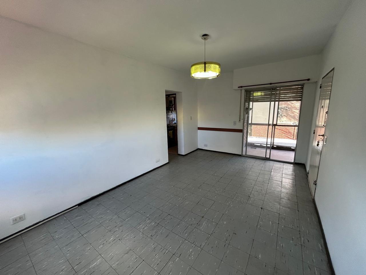 Foto de Depto. 2 amb amplios en complejo con sol y jardines en San Justo (Villa, imagen 2