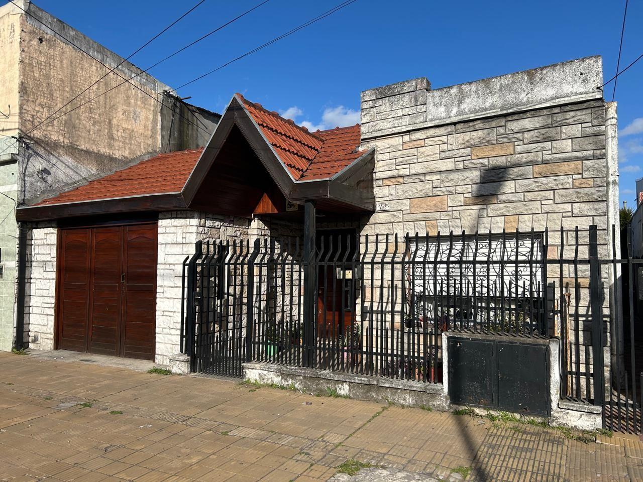 Foto de Chalet en PH 3 amb al Frente con garaje en San Justo, imagen 2