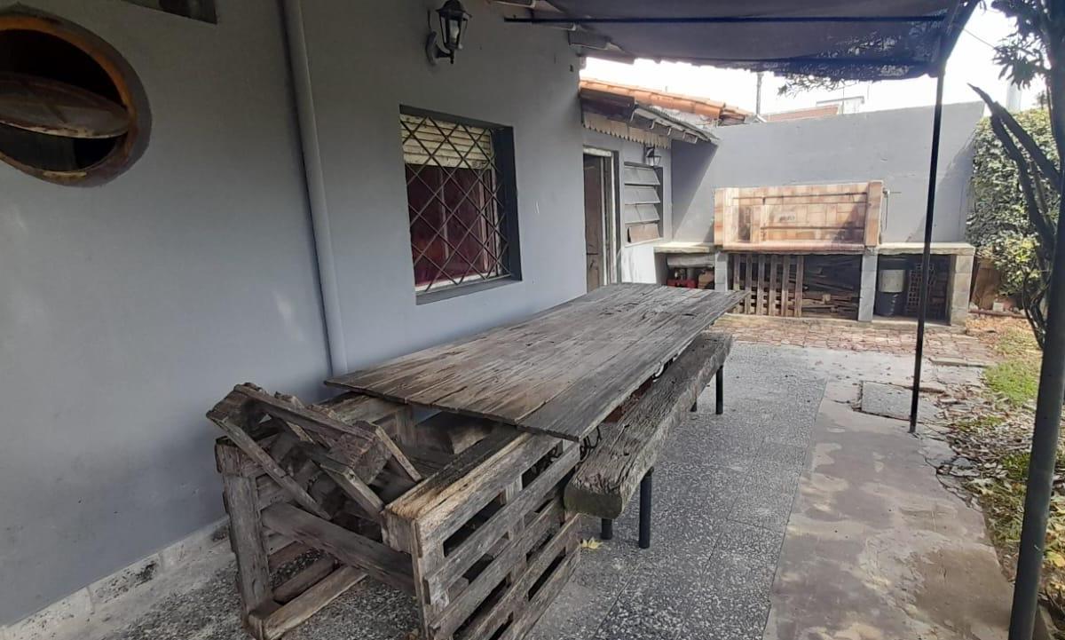 Chalet Barrio Aeronautico. Ituzaingo Norte 5