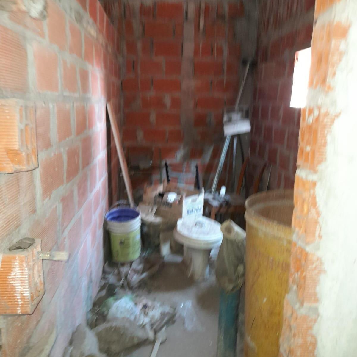 Casa Tres Ambientes y Vivienda a Terminar en Venta - Ituzaingo Norte 2