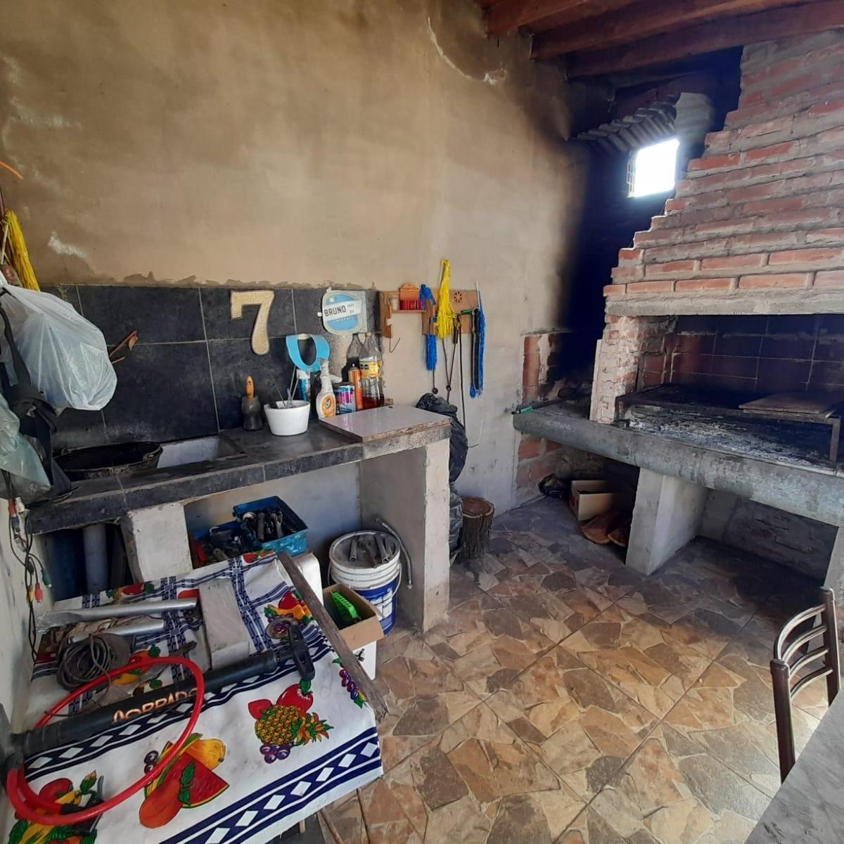 Chalet, Monoambinete y Departamento en Venta. Ituzaingó Norte 5