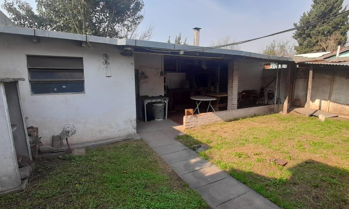 CASA Y DEPTO ITUZAINGO NORTE EN VENTA. EXCELENTE UBICACION