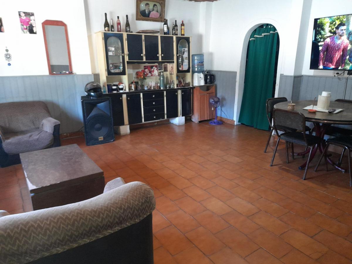 Foto de CASA AMERICANA Y DEPARTAMENTO EN VENTA. ITUZAINGO NORTE, imagen 4