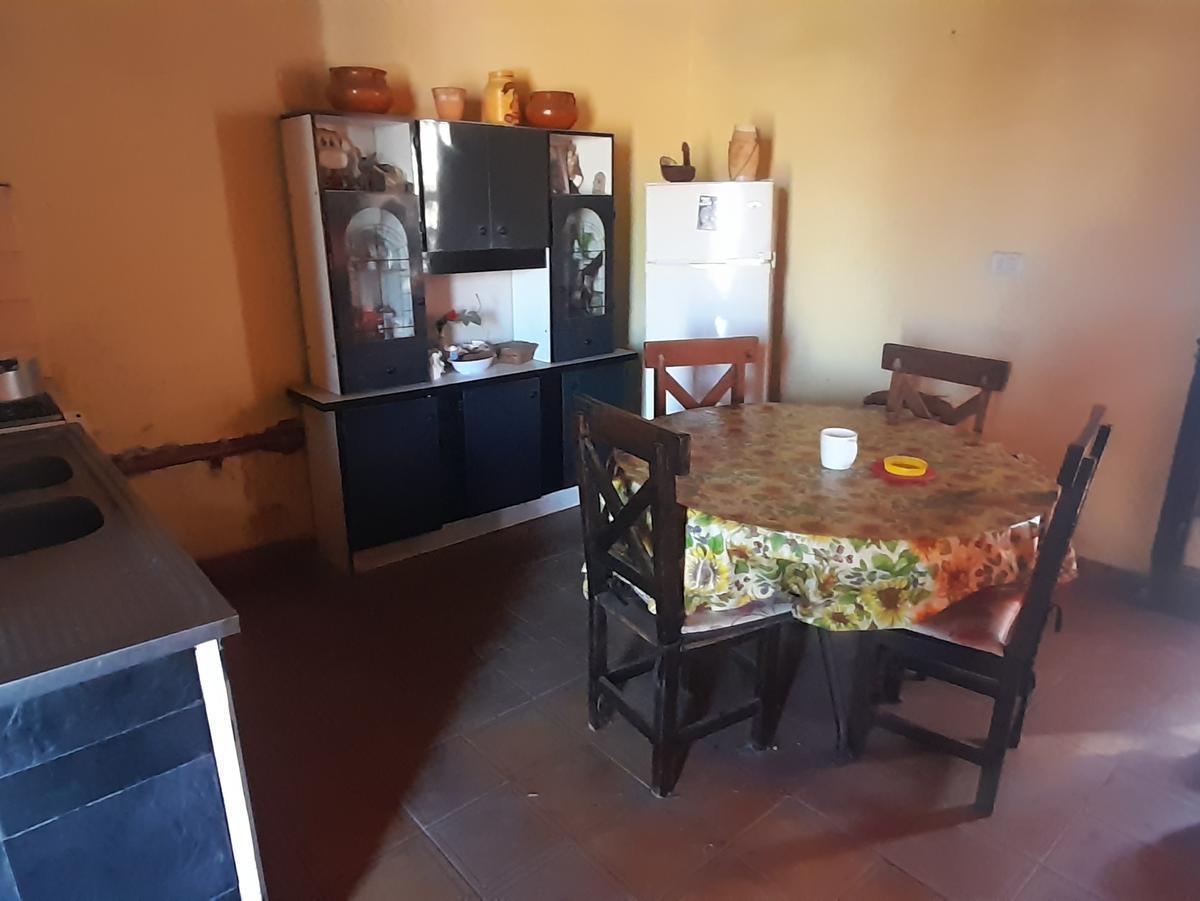 Amplio Chalet con Departamento en Venta. Ituzaingo Norte 3