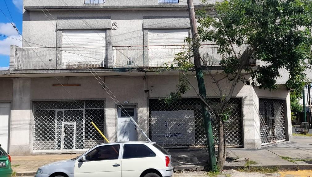 DEPTO EN P. A. EN ALQUILER. USO COMERCIAL. ITUZAINGO NORTE
