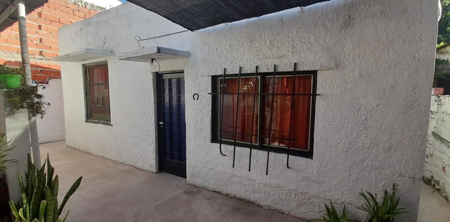 IMPECABLE CASA EN COMPLEJO HABITACIONAL. ALQUILER. ITUZAINGO NORTE 1