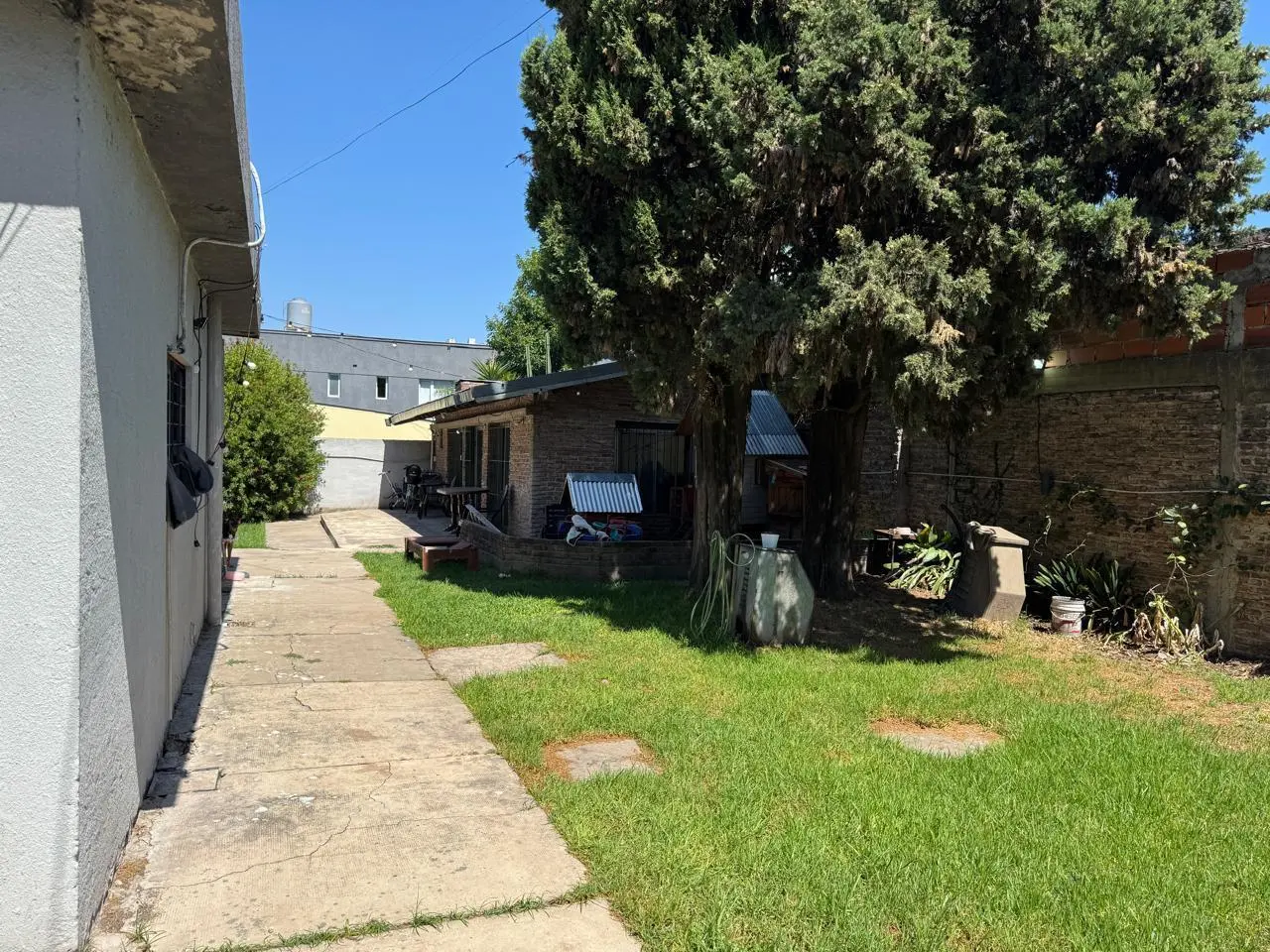 CASA AMERICANA EN VENTA. ITUZAINGO NORTE 4