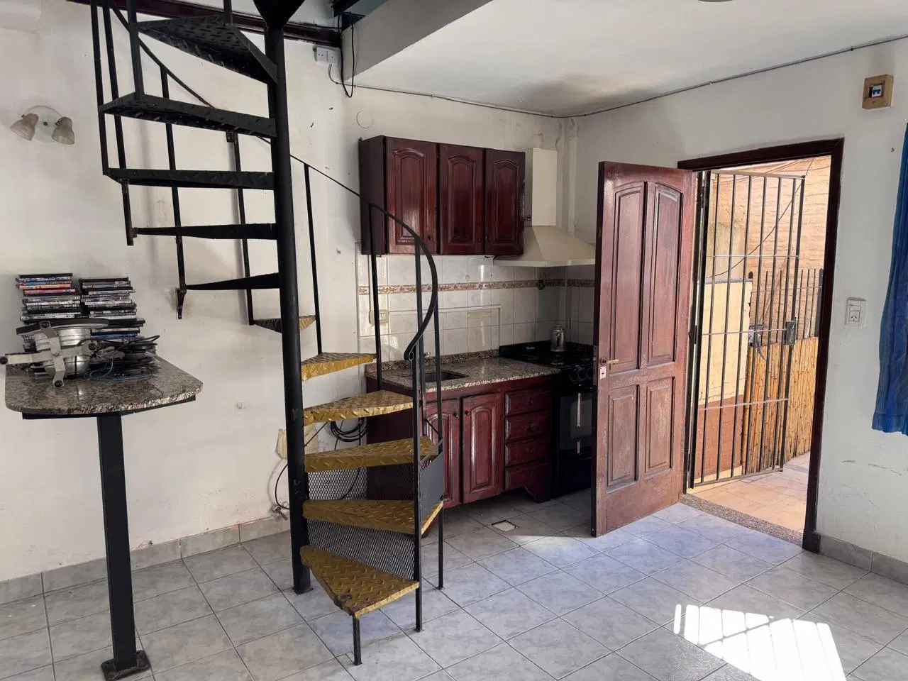 CASA EN PH EN ALQUILER. FONDO. ITUZAINGO NORTE 4