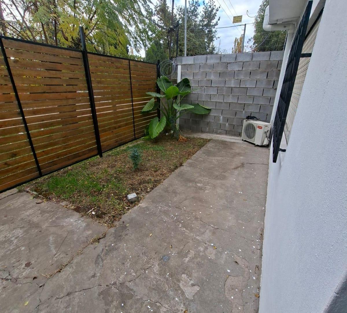 EXCELENTE PROPIEDAD EN PH. EN ALQUILER. VILLA UDAONDO