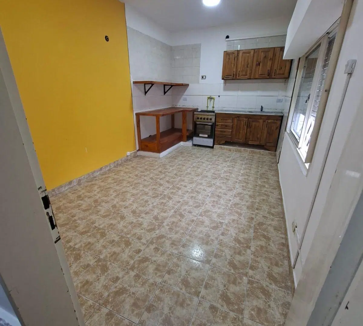 EXCELENTE PROPIEDAD EN PH. EN ALQUILER. VILLA UDAONDO 3