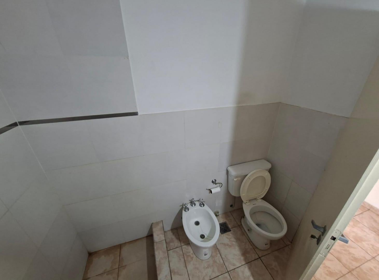 Foto de HERMOSO DEPARTAMENTO P. A. EN ALQUILER. VILLA UDAONDO, imagen 2