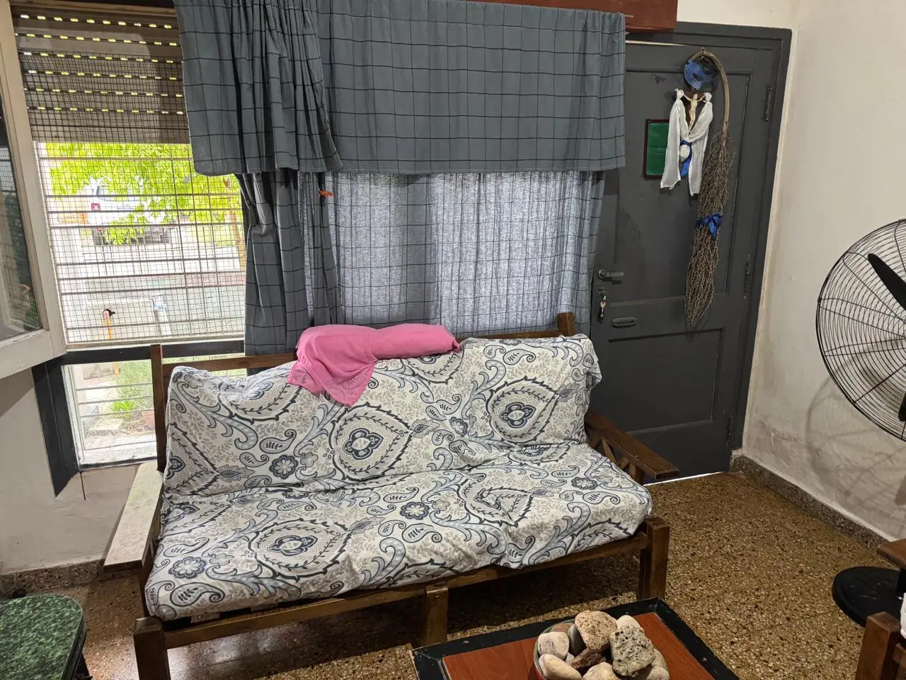 CASA AMERICANA. ITUZAINGO SUR. A 50 MTS. AVENIDA RIVADAVIA 3