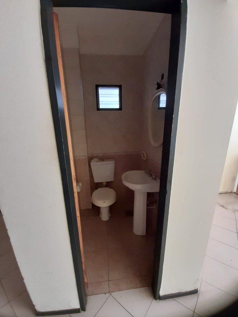 Foto de AMPLIO DUPLEX 4 AMBIENTES EN ALQUILER. ITUZAINGO NORTE, imagen 4