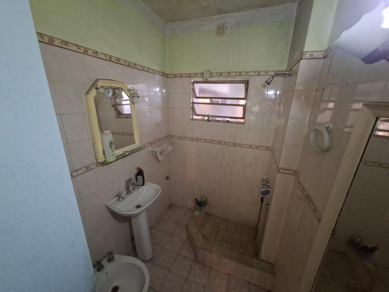 Foto de CHALET CON DEPTO EN VENTA. EXCELENTE UBICACION ITUZAINGO NORTE., imagen 5