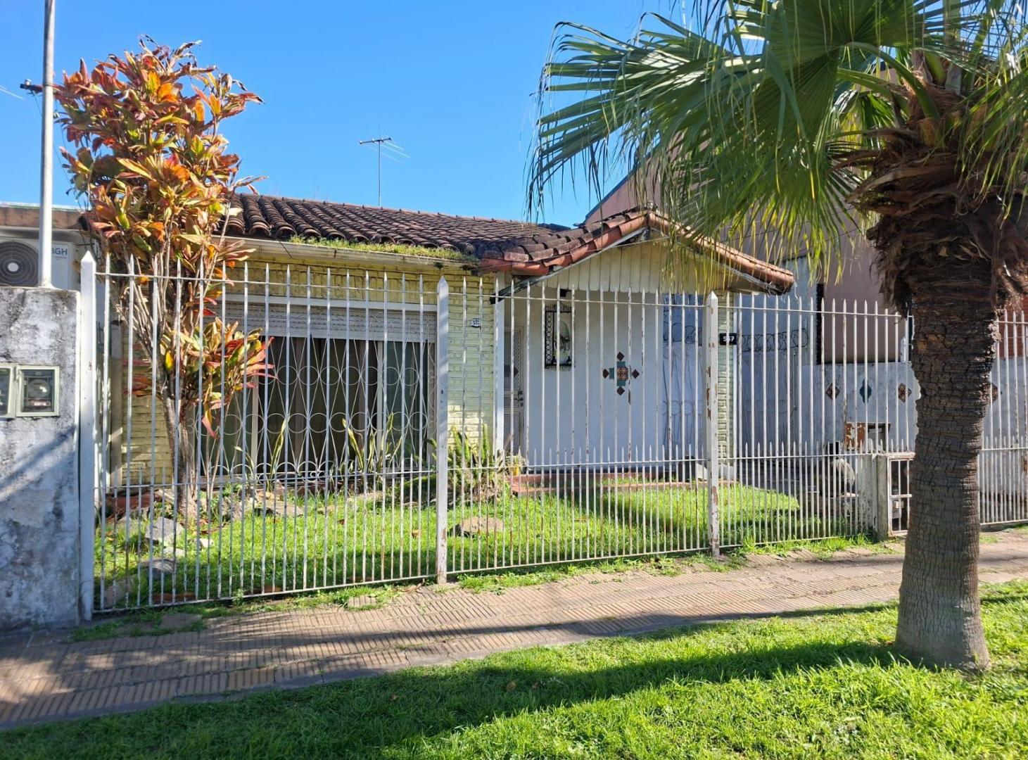Foto de CHALET CON DEPTO EN VENTA. EXCELENTE UBICACION ITUZAINGO NORTE., imagen 2