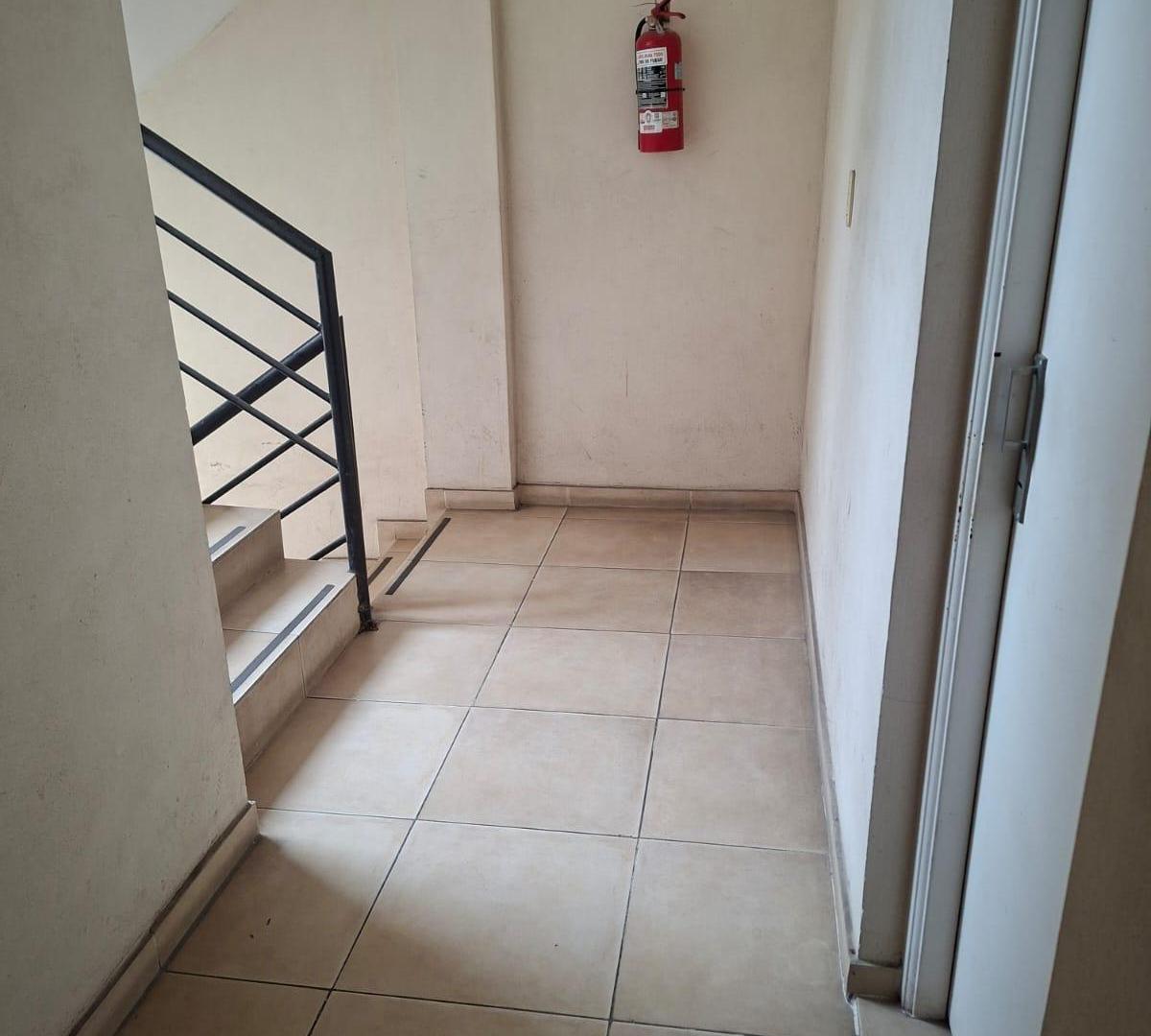 Foto de DEPARTAMENTO MONOAMBIENTE EN ALQUILER. MORON, imagen 5