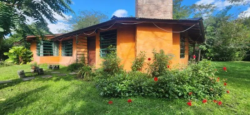 Casa 4 ambientes/ Barrio El Tejado 5