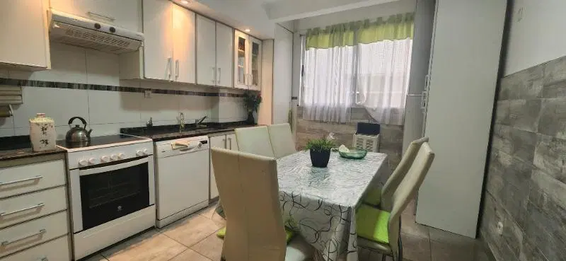 Departamento 4amb a la calle/ Zona Plaza Mitre 3