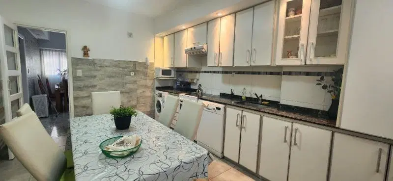 Departamento 4amb a la calle/ Zona Plaza Mitre 2