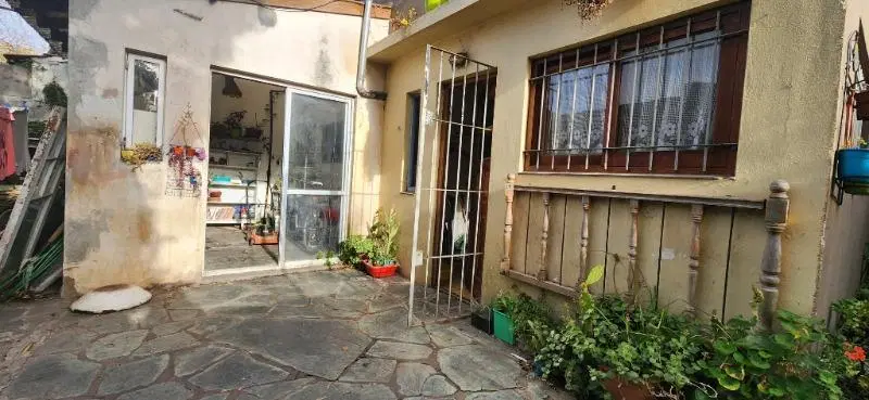 Casa 4 ambientes/ Barrio Caisamar 5
