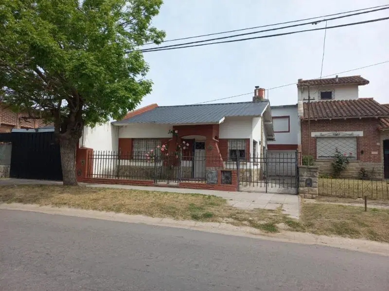 Dos casas en block/ Barrio Jorge Newbery 1