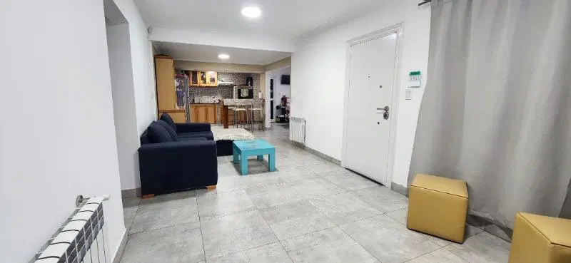 Casa en esquina 4 ambientes/ Barrio La Florida 2