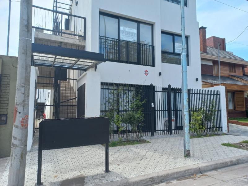 PH2amb/ A estrenar/ Primer piso por escalera/ Zona Chauvin