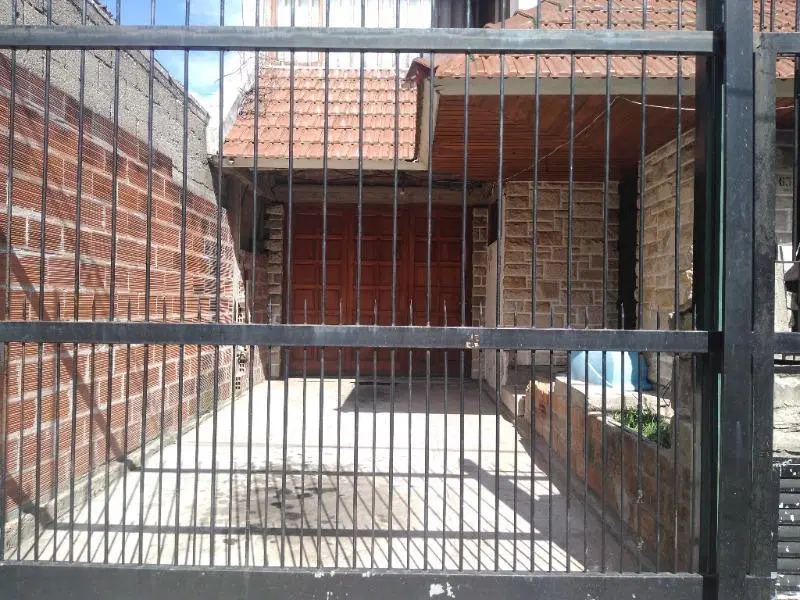 Chalet 4 amb con Galpon/ Zona Avellaneda y Champagnat 2