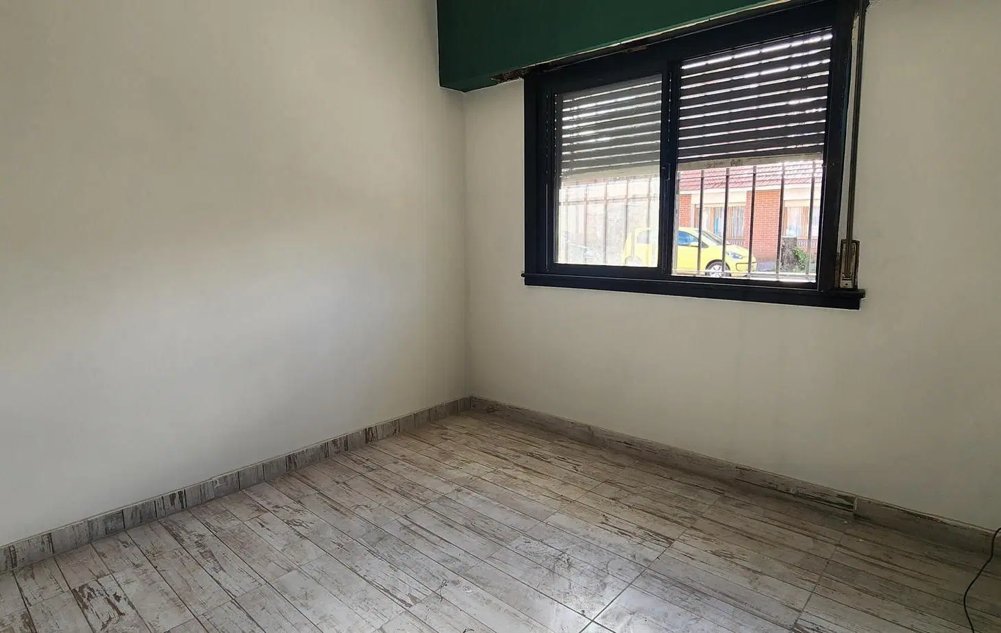 Casa 3amb reciclada en esquina/ Alberti y La Pampa 4
