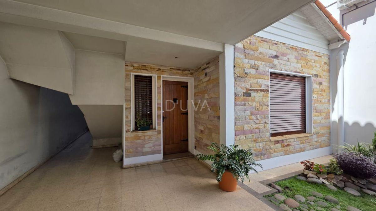 Foto de Casa de tres dormitorios, sobre lote de 8 x 25 m., imagen 4