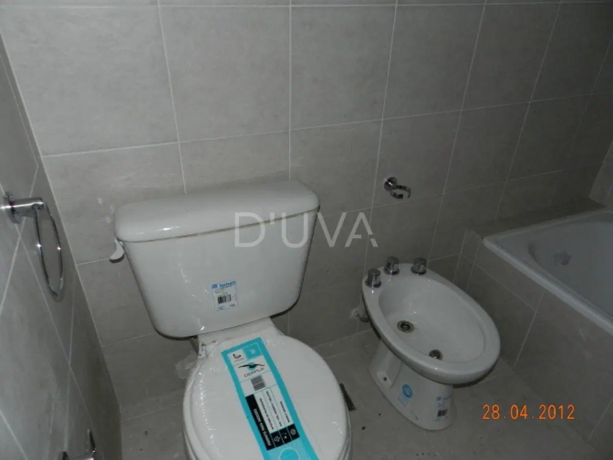 Departamento de un dormitorio con placard.- 4