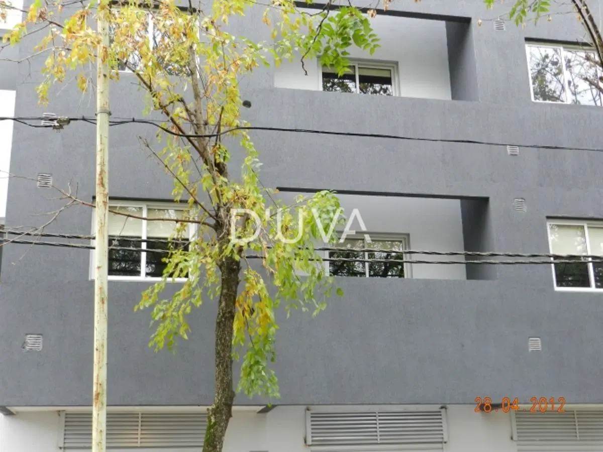 Departamento de un dormitorio con placard.- 2