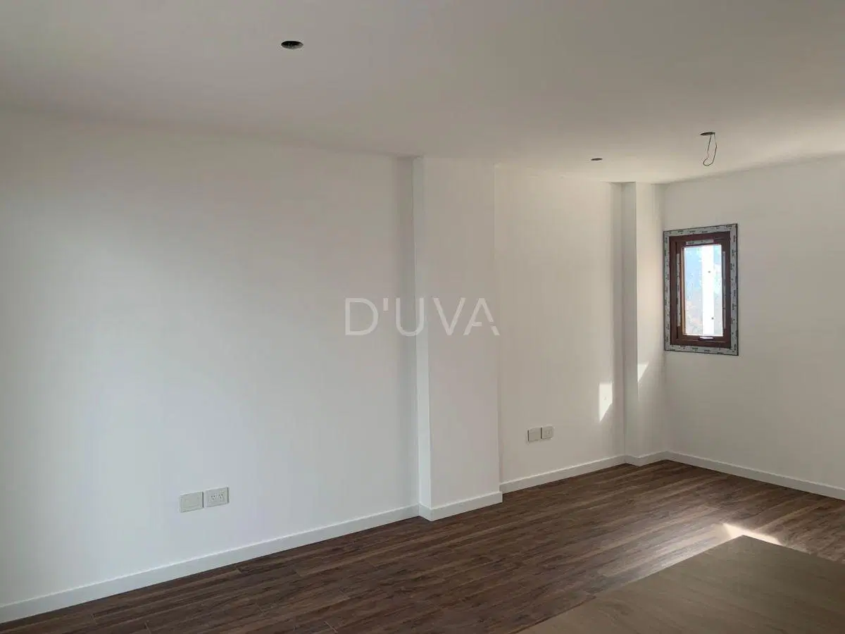 Departamento a estrenar, 2 dormitorios, con cochera.// 1