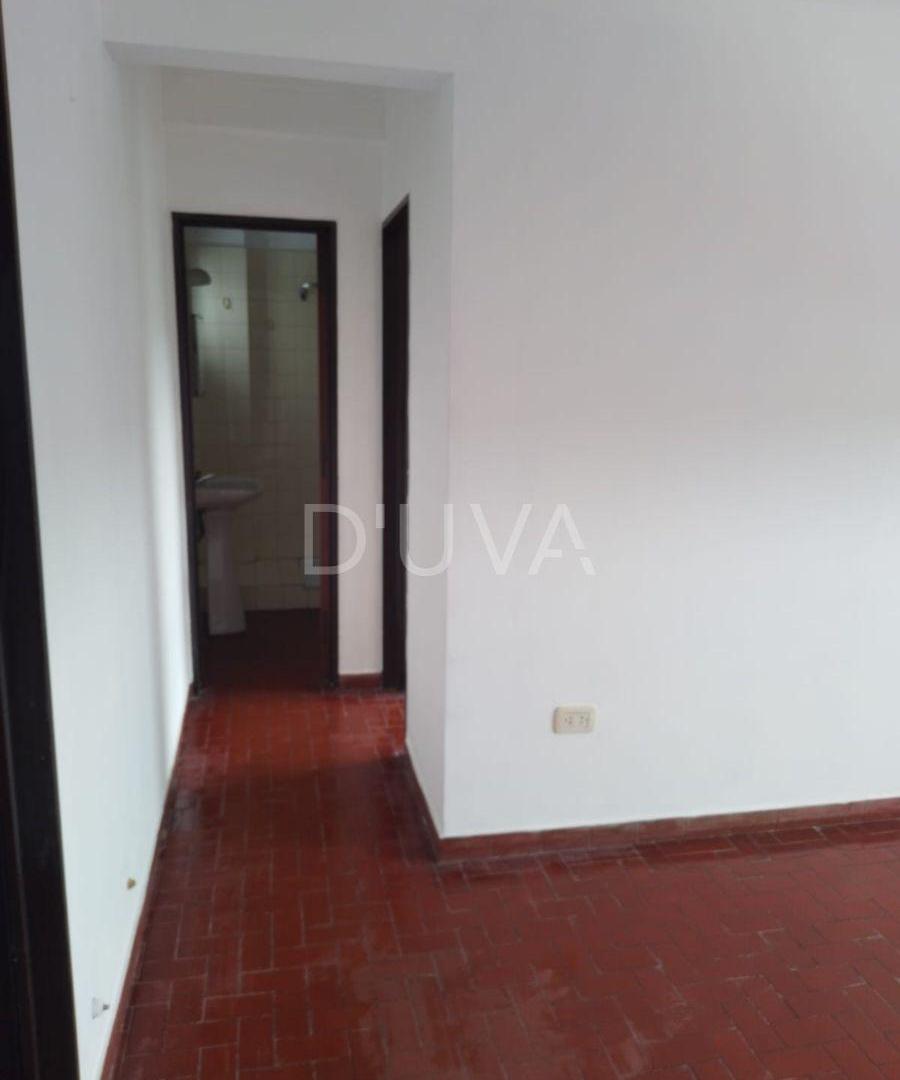 Foto de Departamento luminoso, con living-comedor, una habitacion y baño., imagen 2