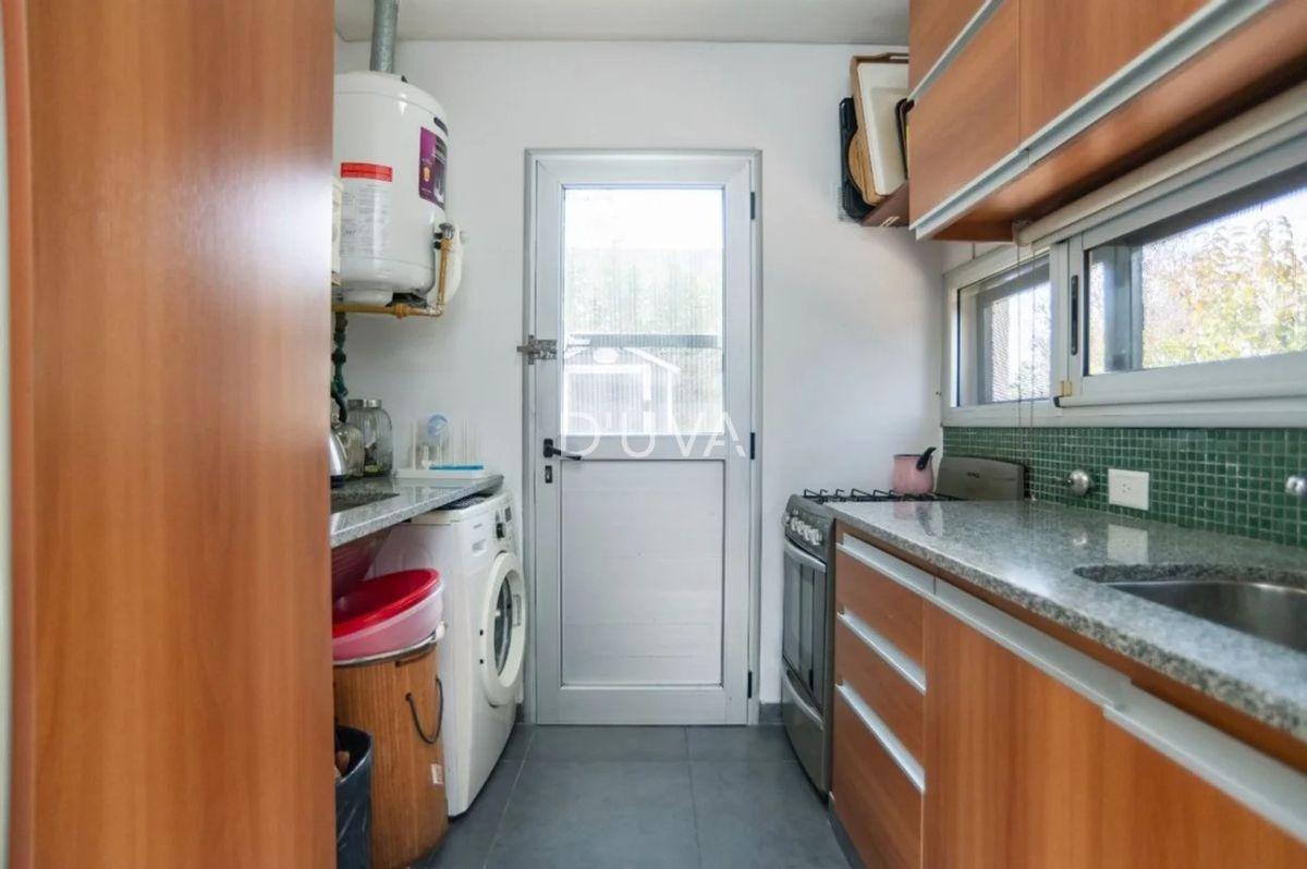Foto de Casa en barrio semicerrado, dos dormitorios, 2 baños, pileta y parque, imagen 3