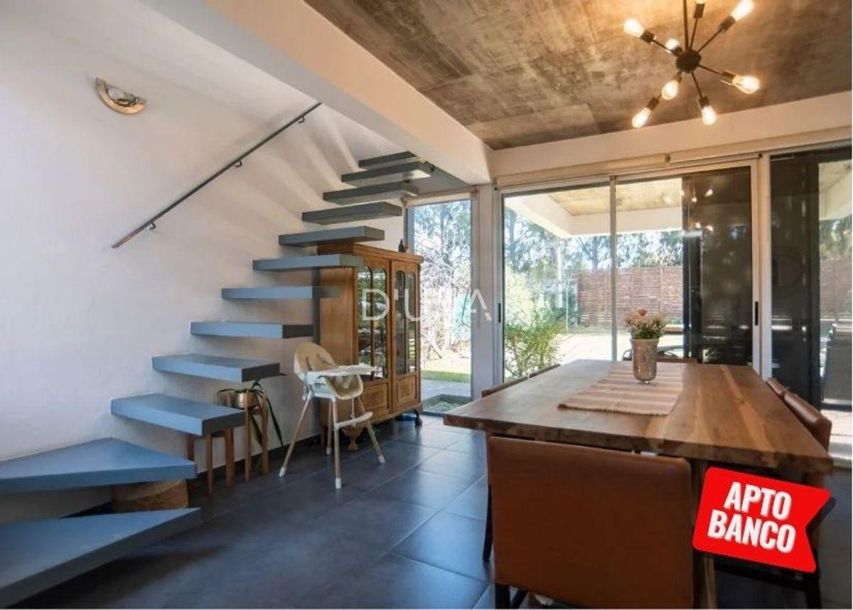 Foto de Casa en barrio semicerrado, dos dormitorios, 2 baños, pileta y parque, imagen 1