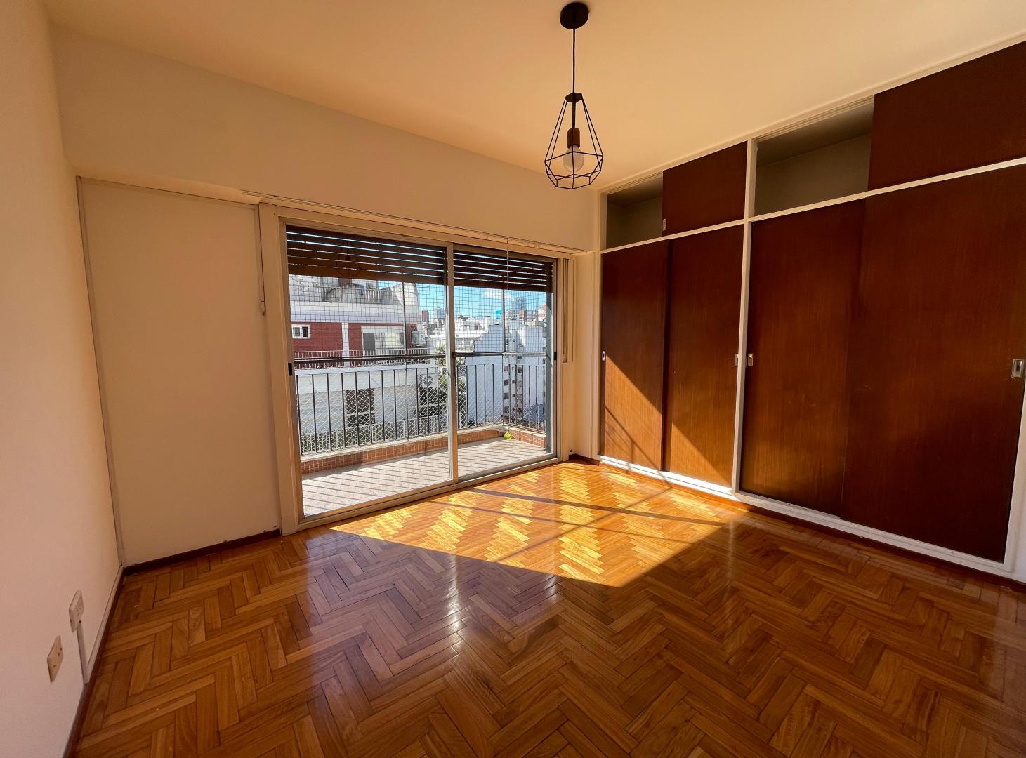 Foto de Departamento 4 Ambientes Con Cochera Dependencia Y Escritorio En, imagen 2