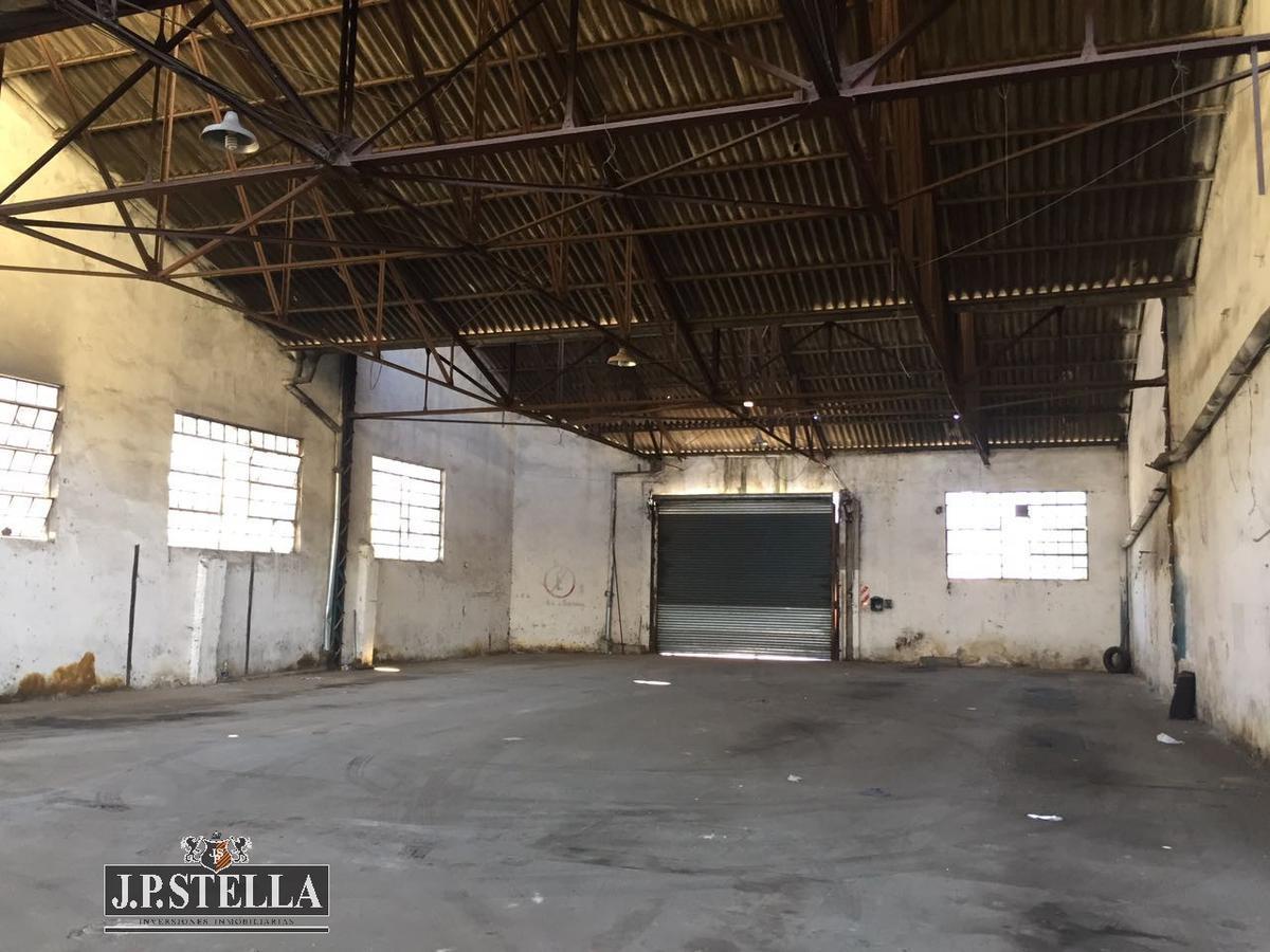 Depósito Comercial 5000 m² con Frente a 4 Calles - Lomas del Mirador 5