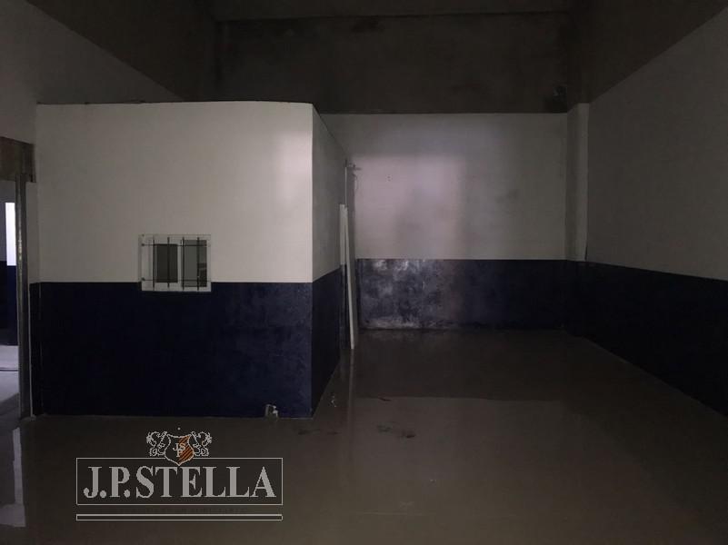Complejo 9 Locales Comerciales (7 Alquilados con Renta) - Ezeiza 3