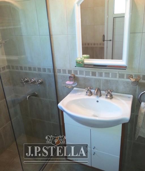 Casa 5 Amb 350 m² Cub. en 2 Plantas / Lote 1500 m²- Las Cañuelas Club de Campo
