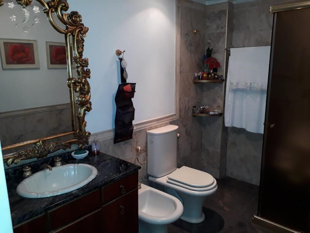 Piso 5 Ambientes C/ Garage, Patio y Playroom - Alquilado C/ Renta - Mataderos 3