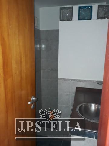 Edificio Galpon Comercial, 4 Dptos 2 Ambientes y 2 Dptos 3 Ambientes - Venta en Block - Haedo 2