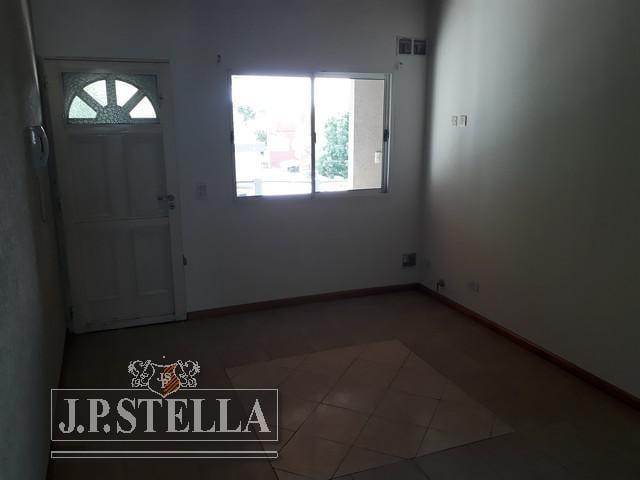 Edificio Galpon Comercial, 4 Dptos 2 Ambientes y 2 Dptos 3 Ambientes - Venta en Block - Haedo 3