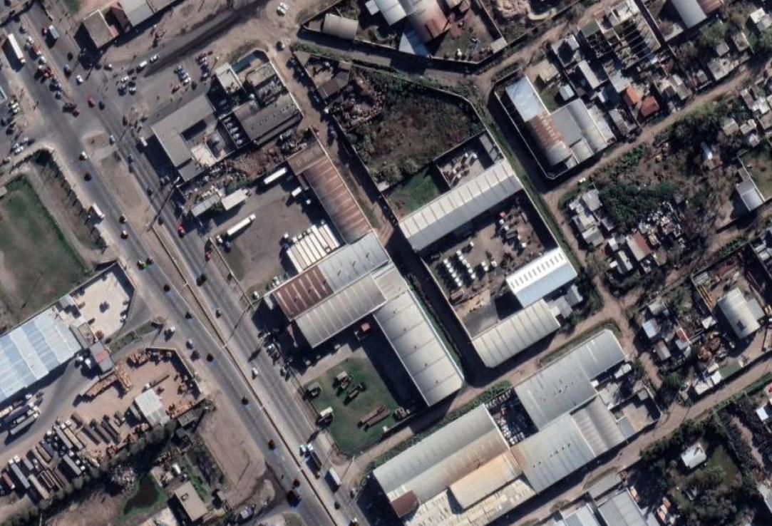 Galpón y Fracción Industrial 720 m² Cub Sobre 1440 m² S/ a 2 Calles - 9 de Abril 2