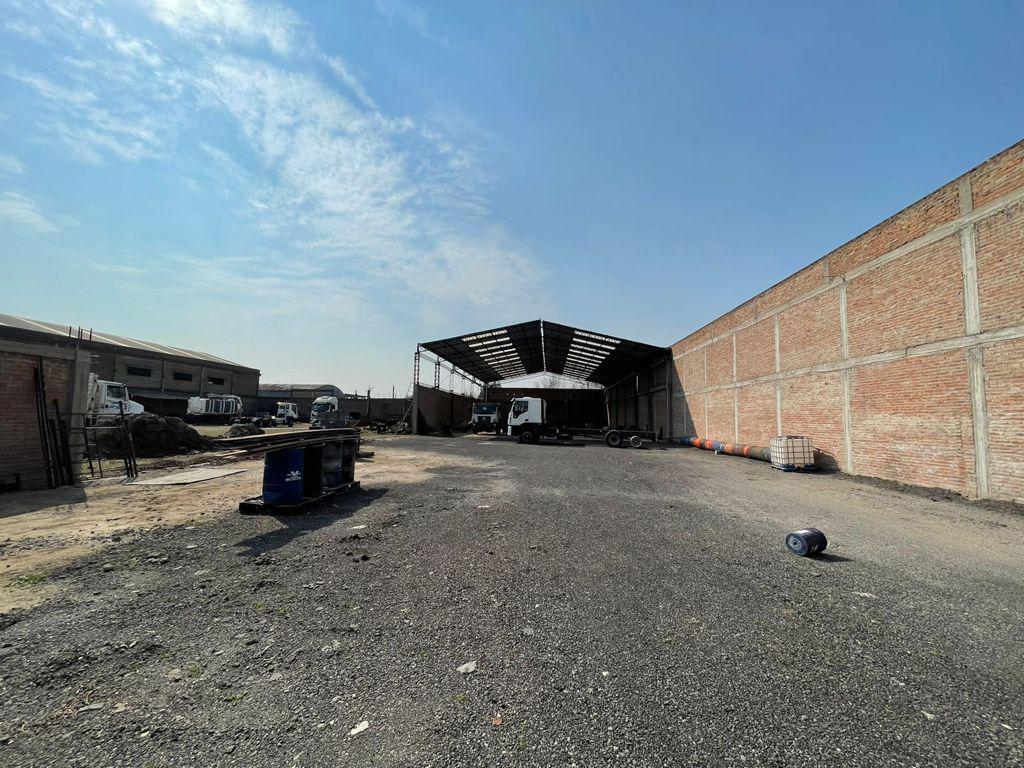 Galpón y Fracción Industrial 720 m² Cub Sobre 1440 m² S/ a 2 Calles - 9 de Abril 3