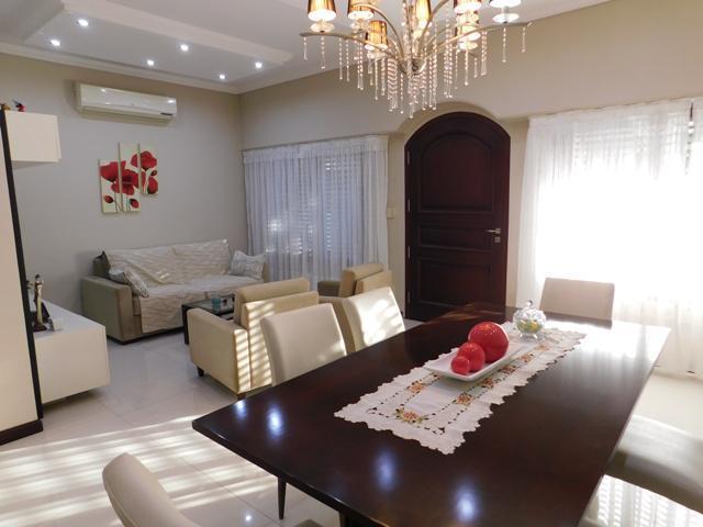 Foto de Excelente Chalet 3 Ambientes C/Cochera 200 m² Cub. - San Justo, imagen 2